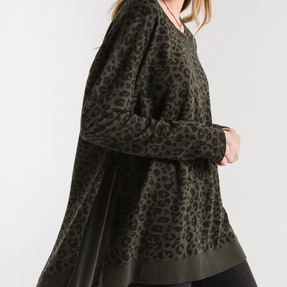 Z Supply Tops - Z Supply Womens Weekender Pullover Leopard Print in Green/Black, Size XS